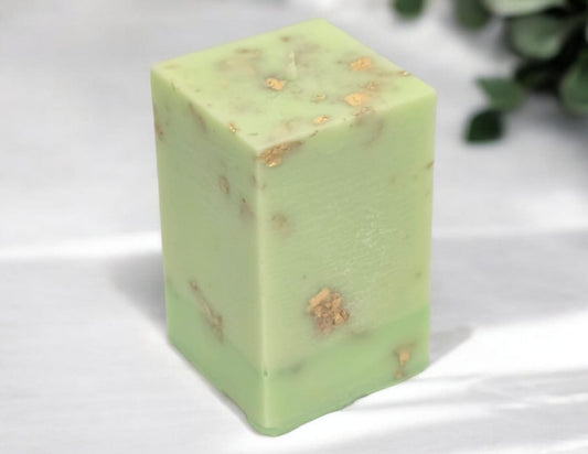 Mint and marigold shimmer botanical soy wax candle with gold flakes — Sweety Botanica UAE
